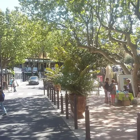 Apartman 4 Pers Coeur Du Lavandou 5mn A Pied Des Plages