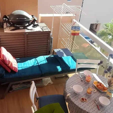 4 Pers Coeur Du Lavandou 5mn A Pied Des Plages Apartman