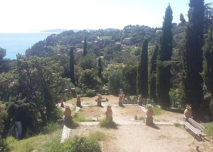 4 Pers Coeur Du Lavandou 5mn A Pied Des Plages *