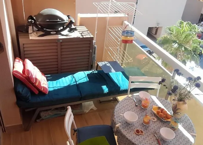 4 Pers Coeur Du Lavandou 5mn A Pied Des Plages Apartmán